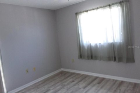 Casa en alquiler en New Port Richey, Florida, 3 dormitorios, 110.27 m2 № 2277534 - foto 5