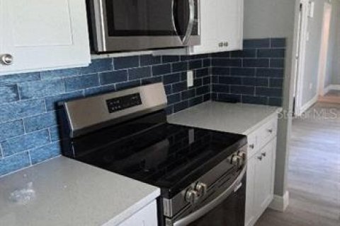 Casa en alquiler en New Port Richey, Florida, 3 dormitorios, 110.27 m2 № 2277534 - foto 4