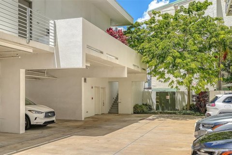 Copropriété à vendre à Sarasota, Floride: 1 chambre, 69.58 m2 № 2123732 - photo 13