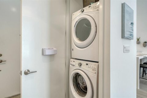 Copropriété à vendre à Sarasota, Floride: 1 chambre, 69.58 m2 № 2123732 - photo 30