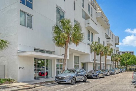 Copropriété à vendre à Sarasota, Floride: 1 chambre, 69.58 m2 № 2123732 - photo 16
