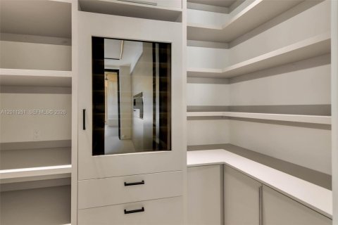 Купить виллу или дом в Майами, Флорида 6 спален, 398.27м2, № 2154241 - фото 16
