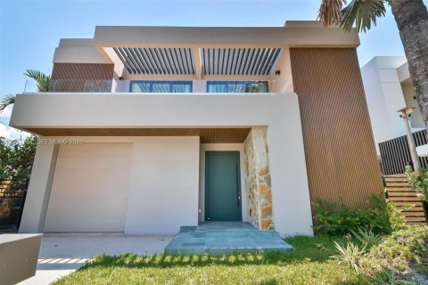 Купить виллу или дом в Майами, Флорида 6 спален, 398.27м2, № 2154241 - фото 4