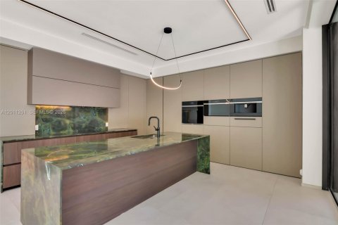 Купить виллу или дом в Майами, Флорида 6 спален, 398.27м2, № 2154241 - фото 10