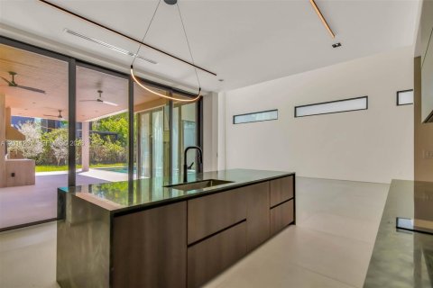 Купить виллу или дом в Майами, Флорида 6 спален, 398.27м2, № 2154241 - фото 13
