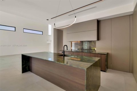 Купить виллу или дом в Майами, Флорида 6 спален, 398.27м2, № 2154241 - фото 14
