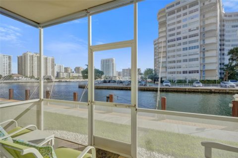 Copropriété à vendre à Hallandale Beach, Floride: 1 chambre, 82.68 m2 № 1994523 - photo 5