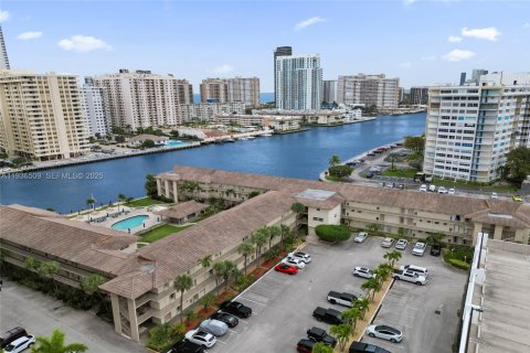 Copropriété à vendre à Hallandale Beach, Floride: 1 chambre, 82.68 m2 № 1994523 - photo 6