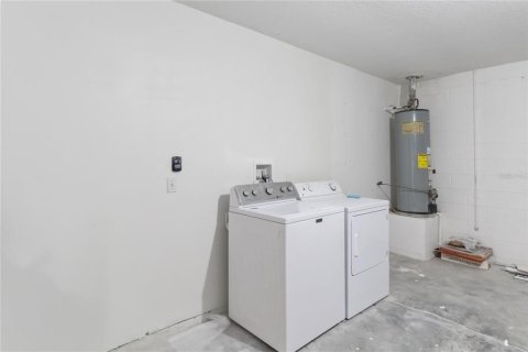 House in Davenport, Florida 4 bedrooms, 145.86 sq.m. № 2303204 - photo 22