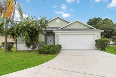 House in Davenport, Florida 4 bedrooms, 145.86 sq.m. № 2303204 - photo 2