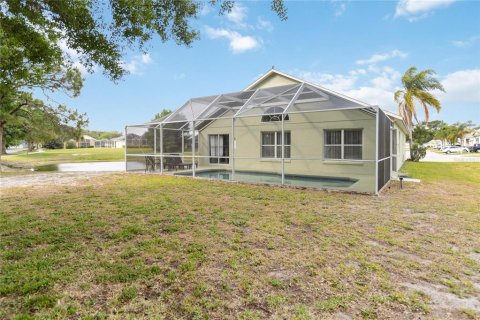 House in Davenport, Florida 4 bedrooms, 145.86 sq.m. № 2303204 - photo 25