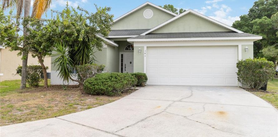 House in Davenport, Florida 4 bedrooms, 145.86 sq.m. № 2303204