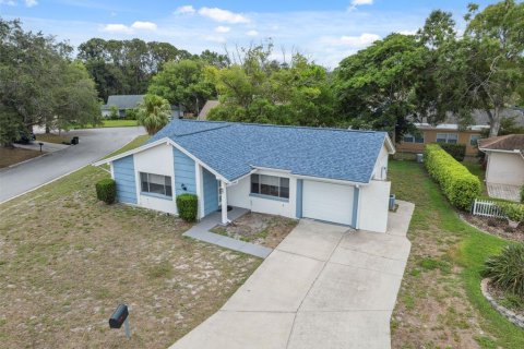 House in Hudson, Florida 2 bedrooms, 108.97 sq.m. № 1774111 - photo 3