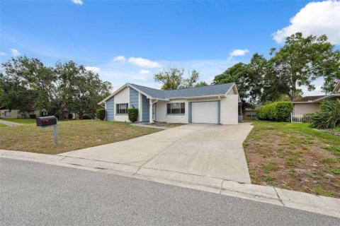 House in Hudson, Florida 2 bedrooms, 108.97 sq.m. № 1774111 - photo 2