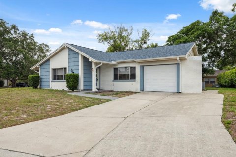House in Hudson, Florida 2 bedrooms, 108.97 sq.m. № 1774111 - photo 7