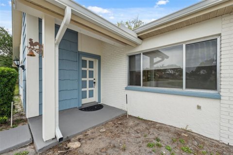 House in Hudson, Florida 2 bedrooms, 108.97 sq.m. № 1774111 - photo 8