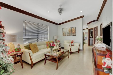 Immobilier commercial à vendre à Miami Gardens, Floride: 163.23 m2 № 1950249 - photo 9