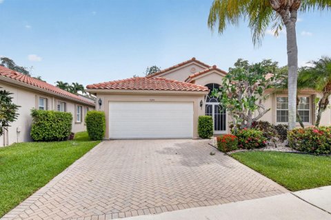 House in Boynton Beach, Florida 3 bedrooms, 172.05 sq.m. № 2086712