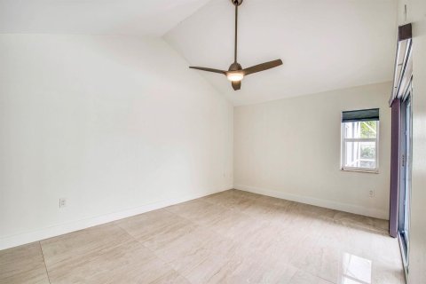 House in Jupiter, Florida 3 bedrooms, 194.07 sq.m. № 2088033 - photo 11