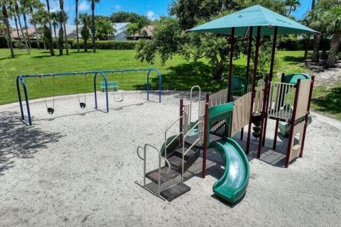House in Jupiter, Florida 3 bedrooms, 194.07 sq.m. № 2088033 - photo 26