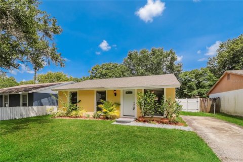 House in Tampa, Florida 3 bedrooms, 101.17 sq.m. № 1880773 - photo 3