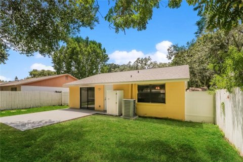 House in Tampa, Florida 3 bedrooms, 101.17 sq.m. № 1880773 - photo 15