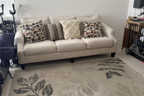 Touwnhouse à vendre à Miami, Floride: 3 chambres, 171.87 m2 № 1931265 - photo 3