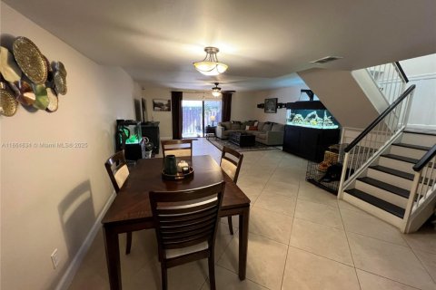 Townhouse in Plantation, Florida 2 bedrooms, 150.13 sq.m. № 1893091 - photo 13