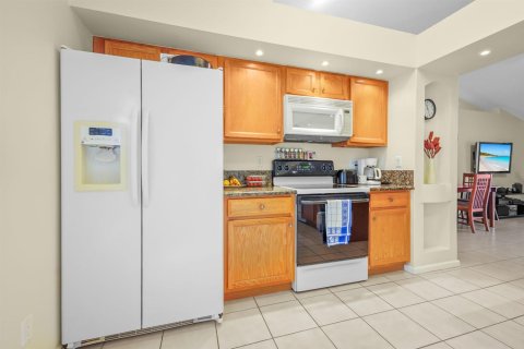 Villa ou maison à vendre à Port St. Lucie, Floride: 3 chambres, 112.32 m2 № 2145960 - photo 10