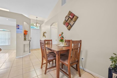 Villa ou maison à vendre à Port St. Lucie, Floride: 3 chambres, 112.32 m2 № 2145960 - photo 6
