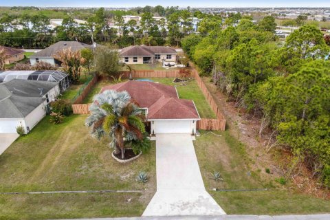 Villa ou maison à Port St. Lucie, Floride 3 chambres, 112.32 m2 № 2145960