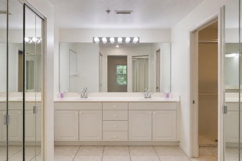 Copropriété à vendre à Bradenton, Floride: 2 chambres, 125.6 m2 № 2342544 - photo 24