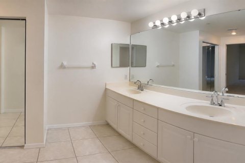 Copropriété à vendre à Bradenton, Floride: 2 chambres, 125.6 m2 № 2342544 - photo 25