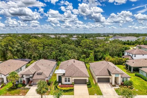 House in Sarasota, Florida 4 bedrooms, 198.35 sq.m. № 1813568 - photo 2