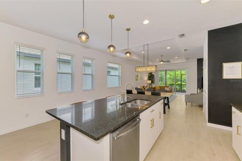 House in Sarasota, Florida 4 bedrooms, 198.35 sq.m. № 1813568 - photo 22