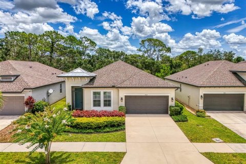 House in Sarasota, Florida 4 bedrooms, 198.35 sq.m. № 1813568 - photo 1
