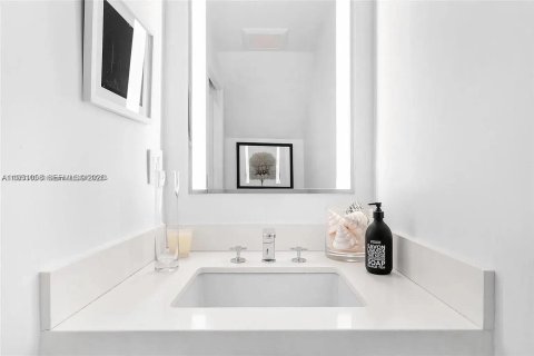 Купить кондоминиум в Майами-Бич, Флорида 4 спальни, 232.44м2, № 2007179 - фото 10