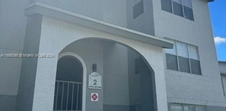 Condo in West Palm Beach, Florida, 2 bedrooms № 1754261