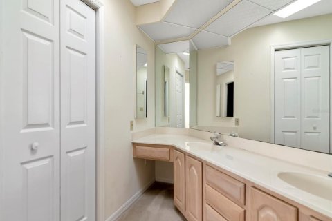 House in Bradenton, Florida 4 bedrooms, 272.02 sq.m. № 1649621 - photo 20