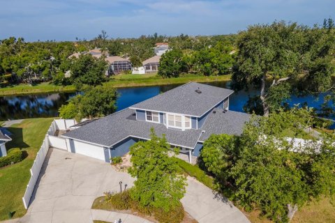 House in Bradenton, Florida 4 bedrooms, 272.02 sq.m. № 1649621 - photo 2
