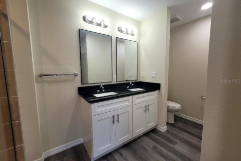 Townhouse in Tampa, Florida 3 bedrooms, 161.37 sq.m. № 2106948 - photo 7