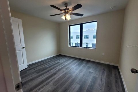 Townhouse in Tampa, Florida 3 bedrooms, 161.37 sq.m. № 2106948 - photo 10