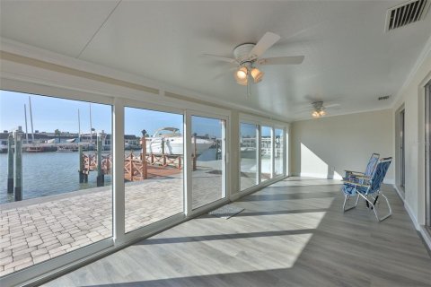 Casa en venta en Saint Petersburg, Florida, 2 dormitorios, 153.29 m2 № 2103503 - foto 16