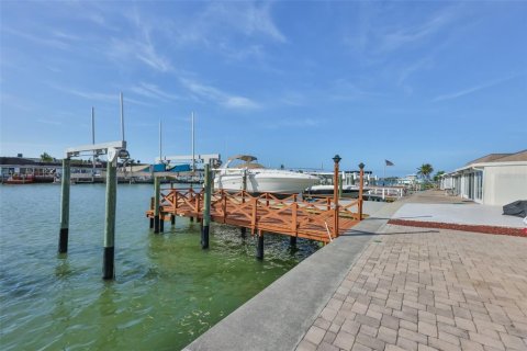 Casa en venta en Saint Petersburg, Florida, 2 dormitorios, 153.29 m2 № 2103503 - foto 17