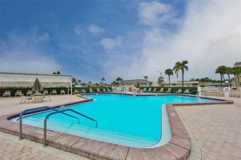 Casa en venta en Saint Petersburg, Florida, 2 dormitorios, 153.29 m2 № 2103503 - foto 23