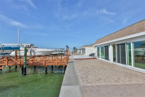 Casa en venta en Saint Petersburg, Florida, 2 dormitorios, 153.29 m2 № 2103503 - foto 18