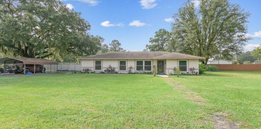 House in Jacksonville, Florida 3 bedrooms, 157.56 sq.m. № 772466