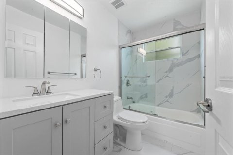 Apartamento en alquiler en Kissimmee, Florida, 3 dormitorios, 119.57 m2 № 1813272 - foto 11