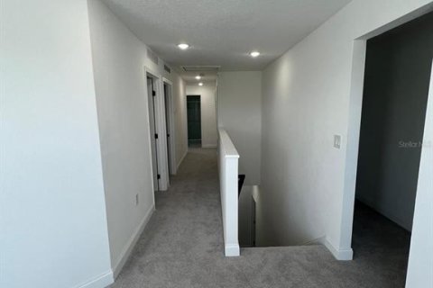 Villa ou maison à louer à Winter Haven, Floride: 5 chambres, 217.76 m2 № 1827310 - photo 12