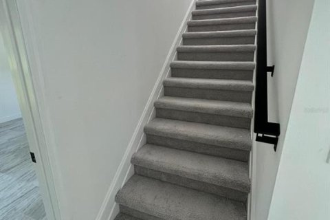 Villa ou maison à louer à Winter Haven, Floride: 5 chambres, 217.76 m2 № 1827310 - photo 8